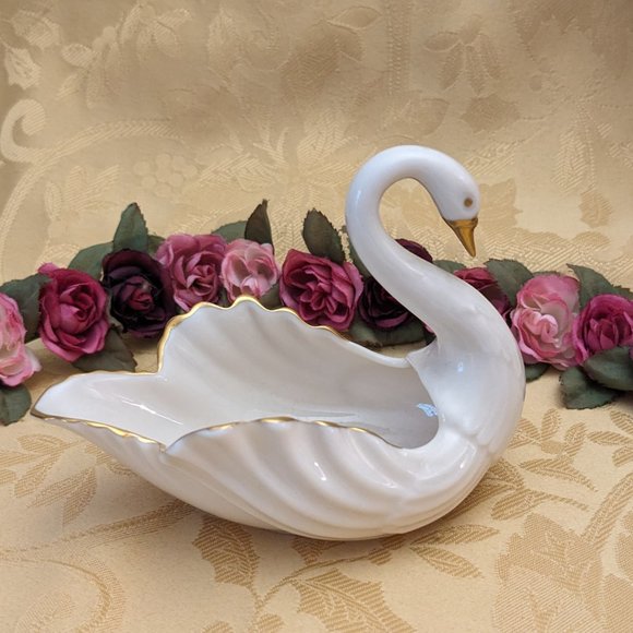 Lenox Porcelain Small Swan 24Kt Gold Trim And Beak Vtg. Mint 4.5"x3.75" Ring - Picture 3 of 10